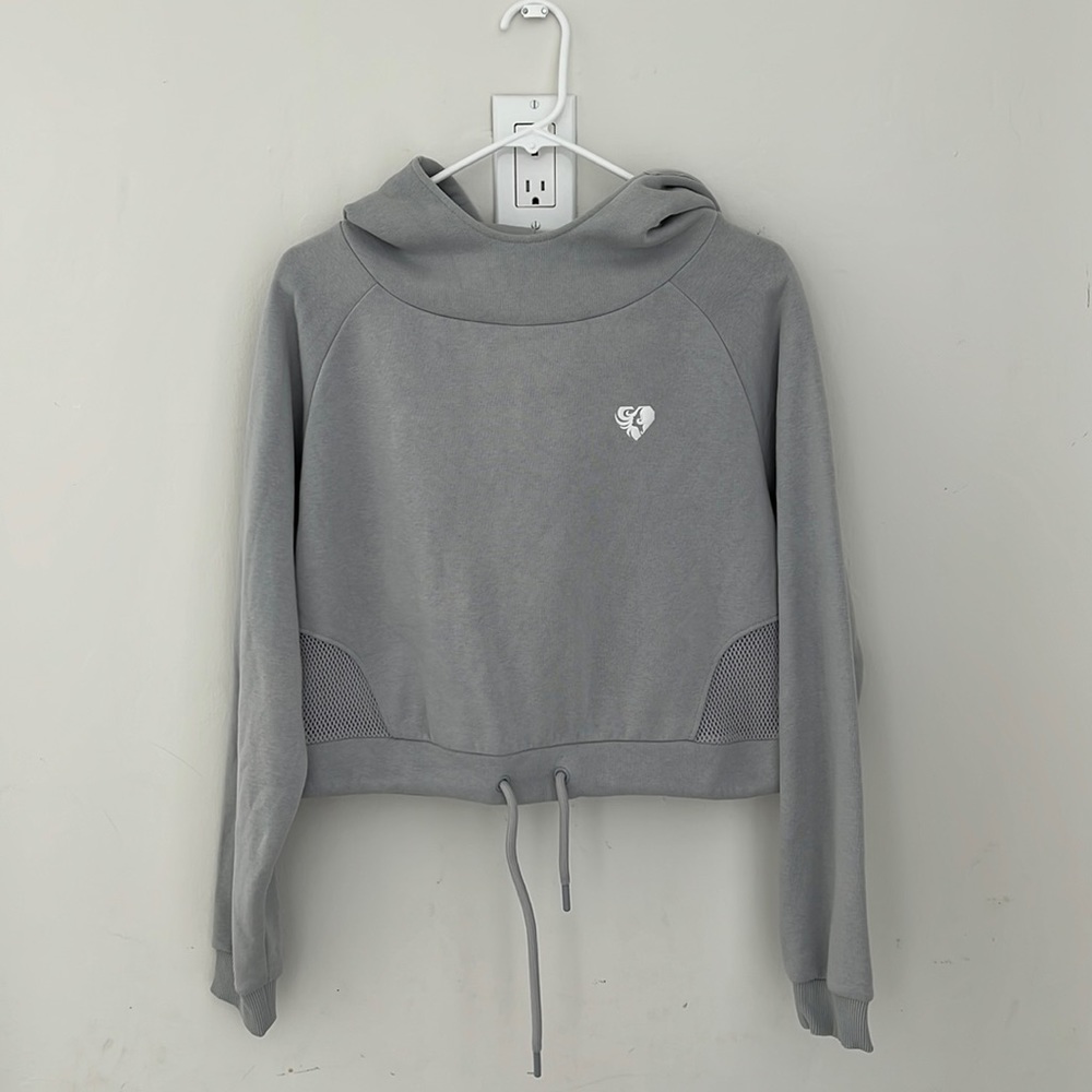 Women’s Best sweatshirt size M.